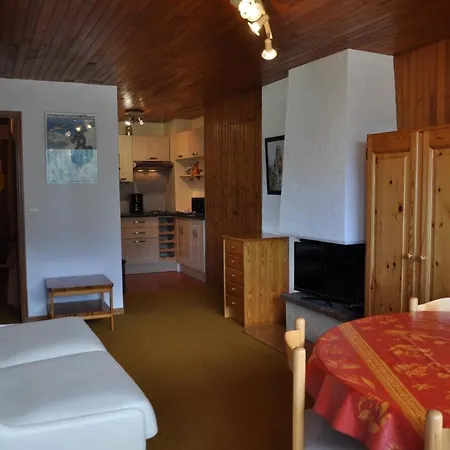 Rhododendrons Apartment